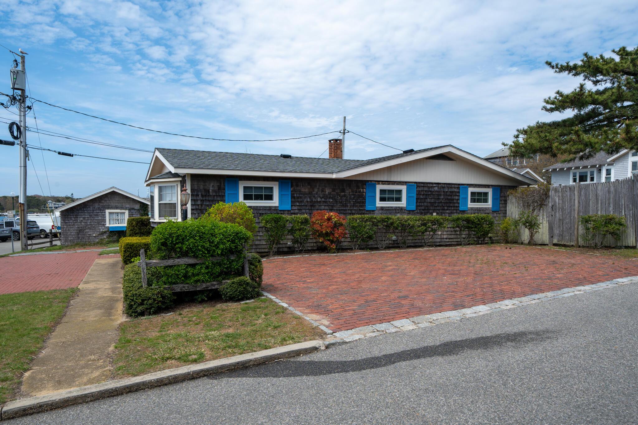 Image 3: 23 Circuit Ave Ext Small-29 - Copy