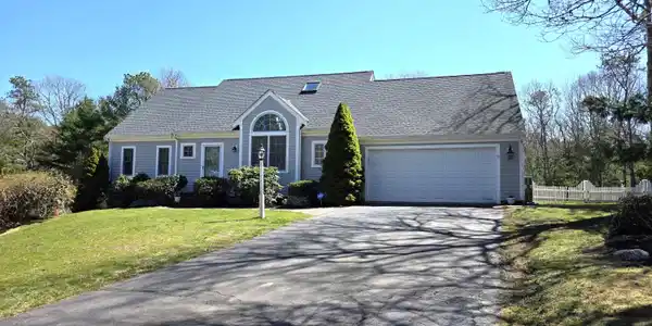 31 Falling Leaf Lane