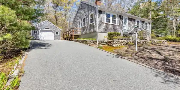 16 Cedar Lane