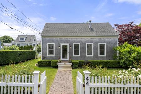 44 Pleasant Street