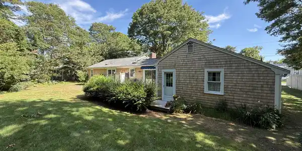 Image 4: 4