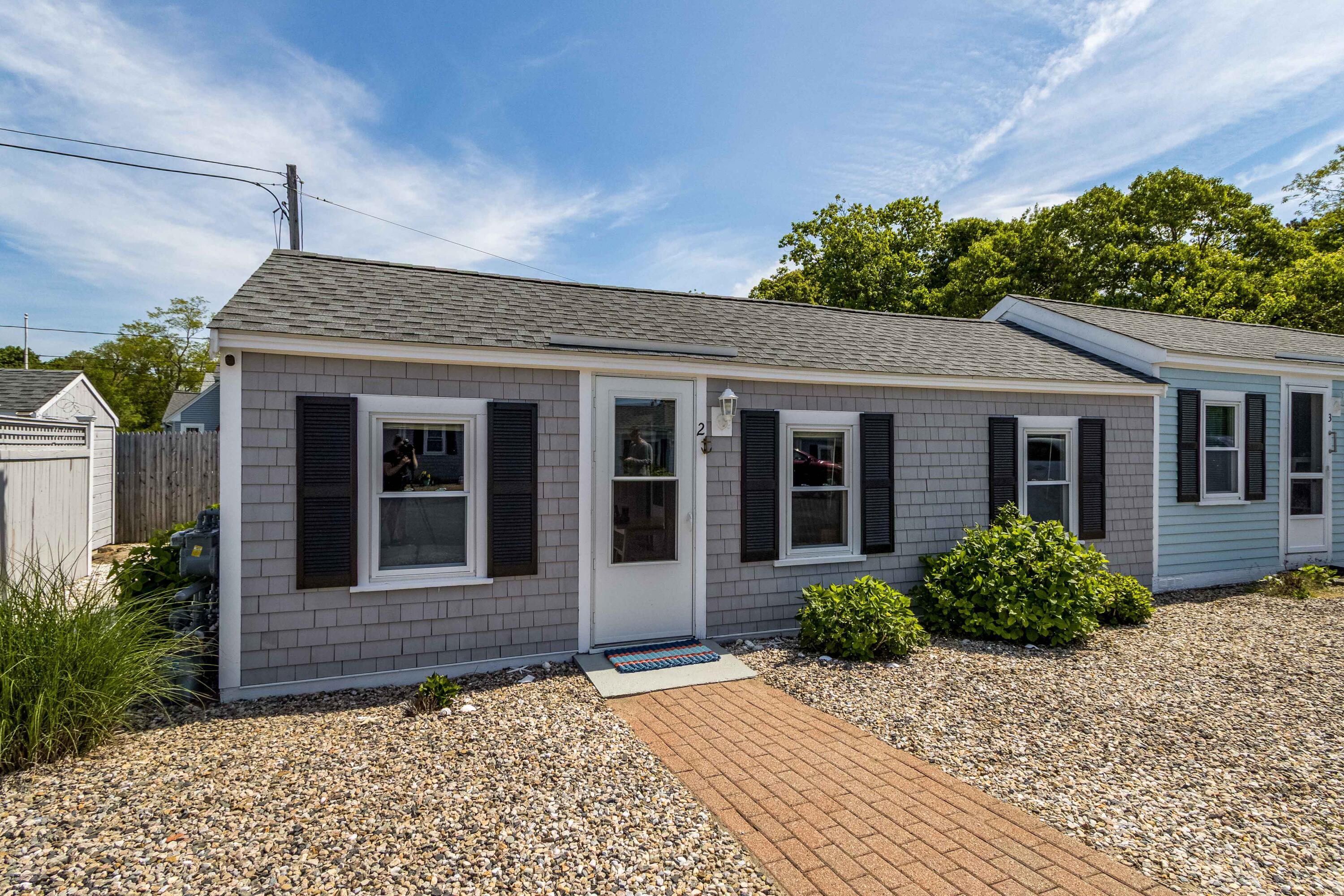 Image 2: Welcome to 128 Sea Street Unit 2