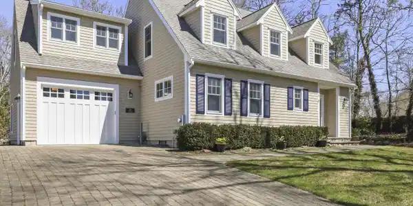 31 Hillside Avenue