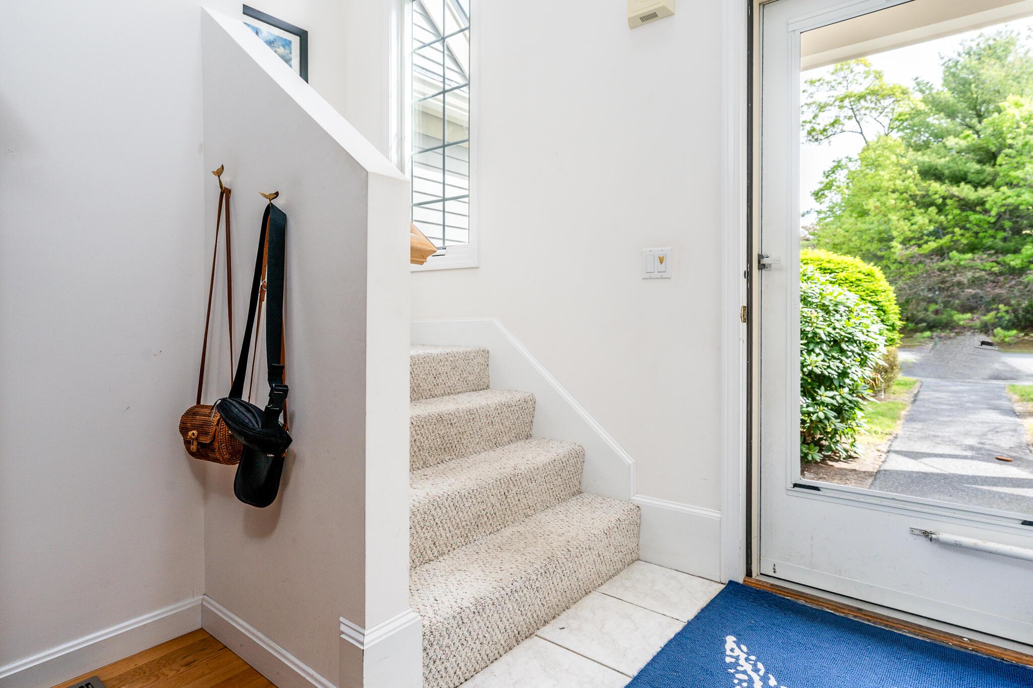 Image 3: entry