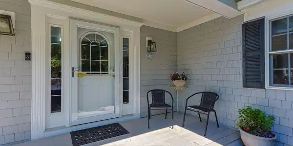 Image 2: 1-web-or-mls-35-sands-rd