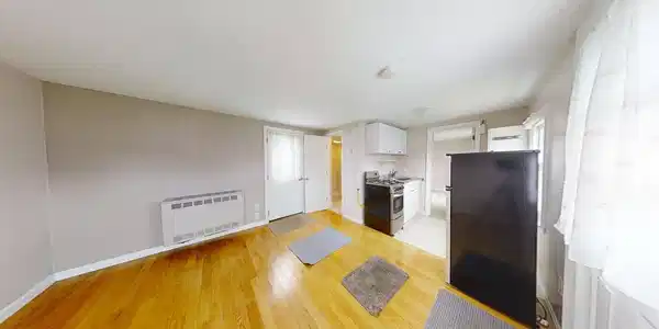 Image 4: 4