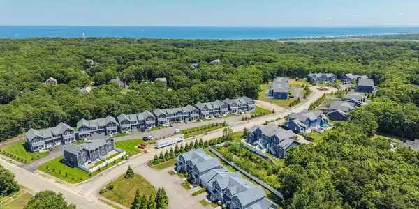 Image 2: 51-web-or-mls-12-ocean-pines-dr-a