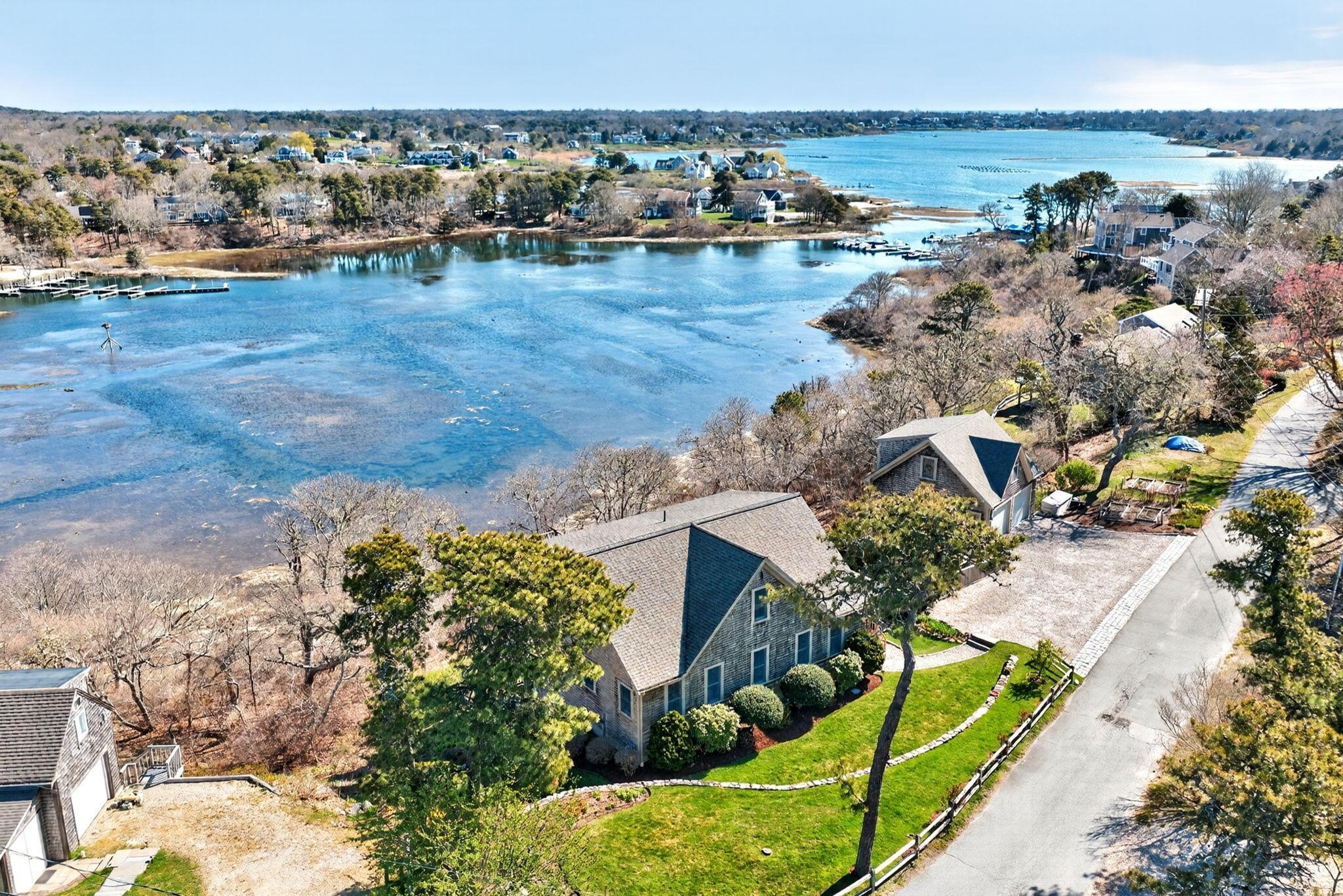 Image 2: Home with amazing views