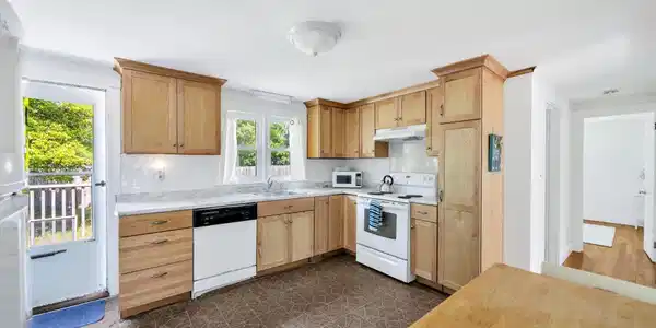 Image 3: Long Pond Dr