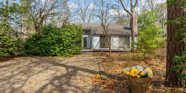 213 Fells Pond Road