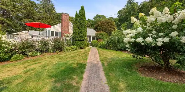 75 Monument Road