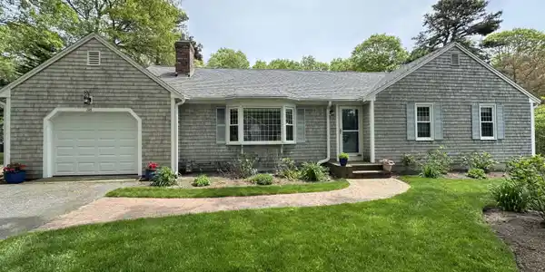 38 Kings Row Drive