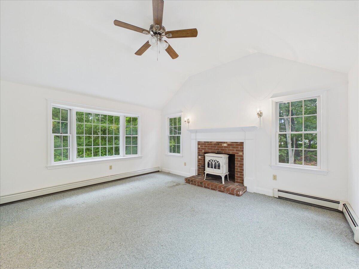 Image 4: Family Room