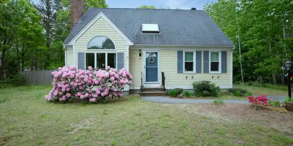 95 Rockville Avenue