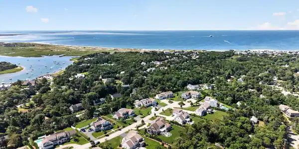 Image 4: 21-DJI_20260805225229_0390_D