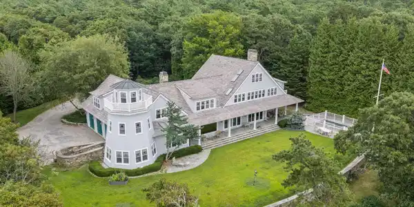 Image 2: DJI_20260818110344_0442_D
