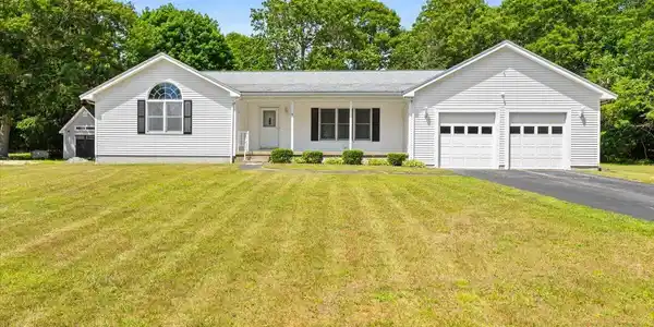 8 Sherry Lane