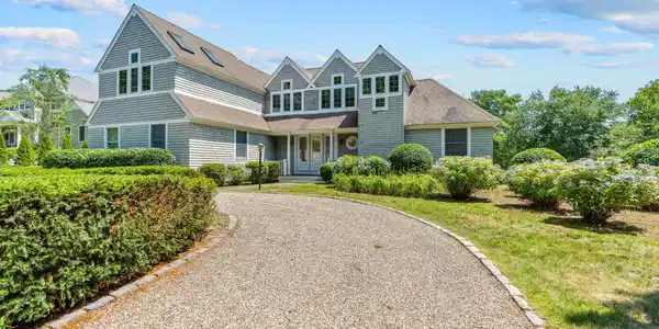 Image 2: 29-web-or-mls-14 Glenneagle Hi Res-56