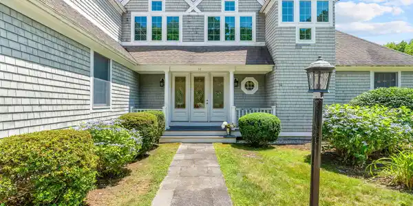 Image 3: 31-web-or-mls-14 Glenneagle Hi Res-54