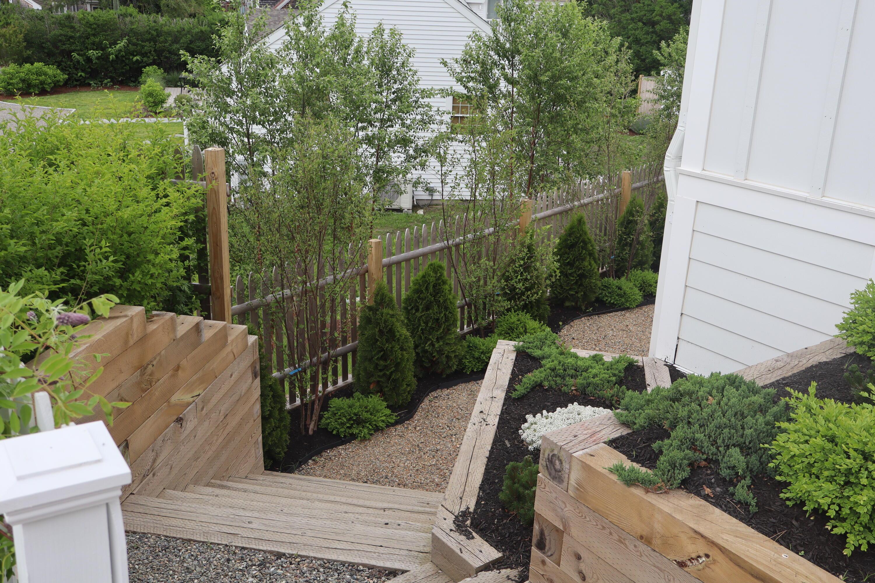 Image 4: steps to patio