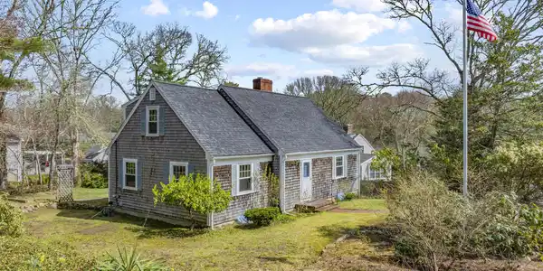 42 Oak Lane