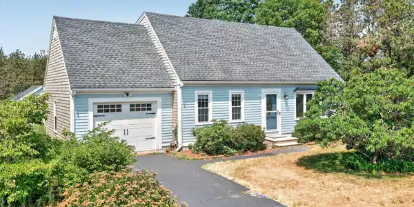 12 Cransbourne Circle