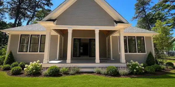 Image 3: Rear