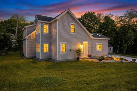 15 Squires Pond Lane