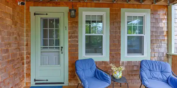 Image 2: 7-web-or-mls-48-pleasant-st-1