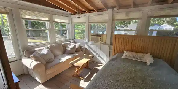 Image 3: Enclosed Porch 1
