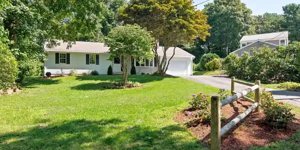 Image 2: 49CameronRd-02