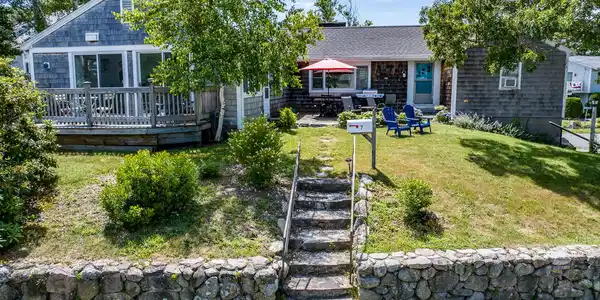 7 Bay Shore Road