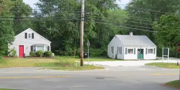 Image 4: carol - roadside 3