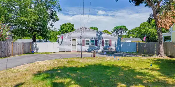 Image 2: 64 Wilfin Road 1
