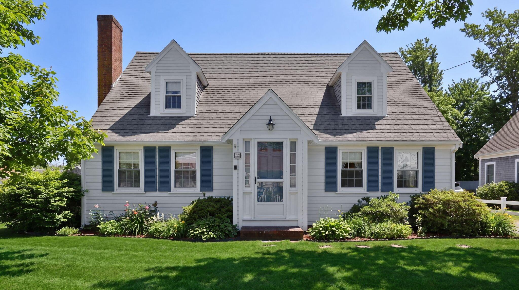 Image 1: 1-web-or-mls-24-doric-ave