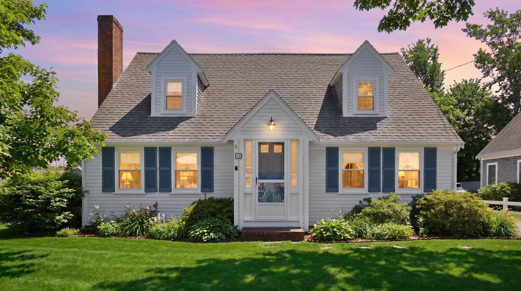 Image 2: 2-web-or-mls-24-doric-ave