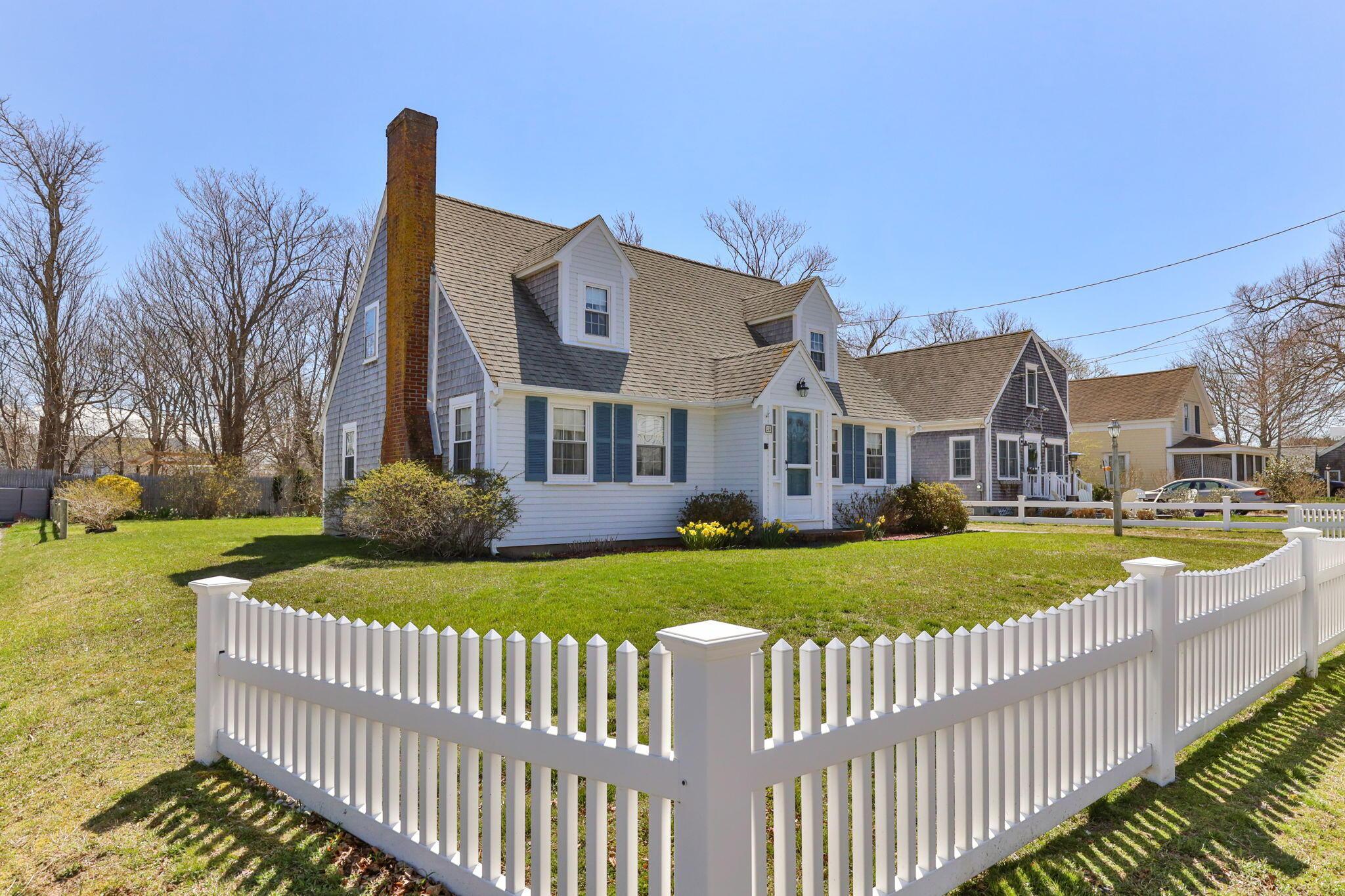 Image 3: 3-web-or-mls-24-doric-ave
