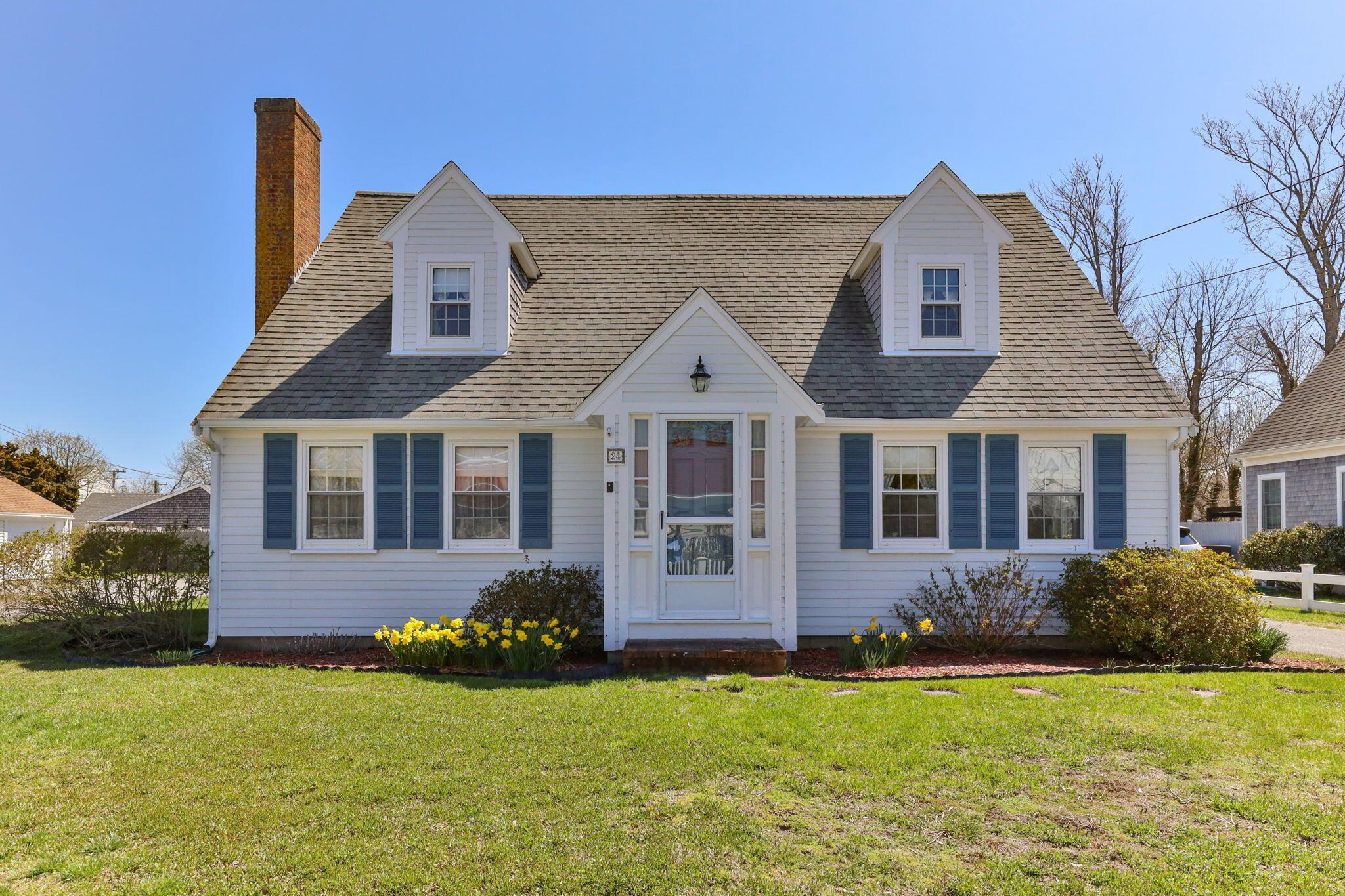 Image 4: 4-web-or-mls-24-doric-ave