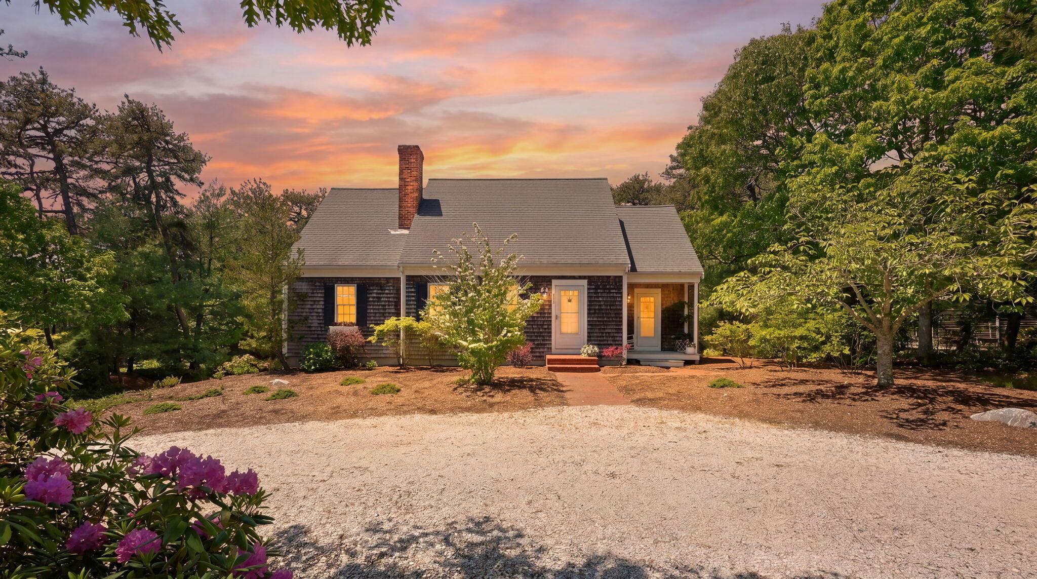 Image 2: 3-web-or-mls-190-zoheth-smith-way