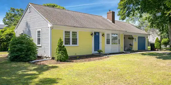 Image 3: Front
