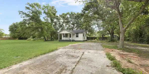 10042 Fournier Avenue