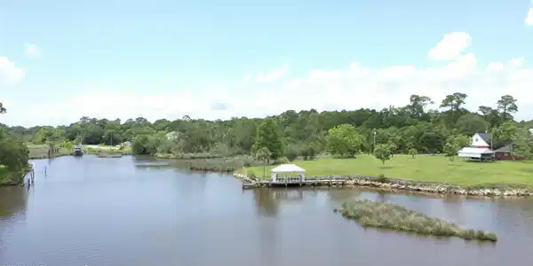 Image 4: Waterfront lot minutes from Biloxi enter