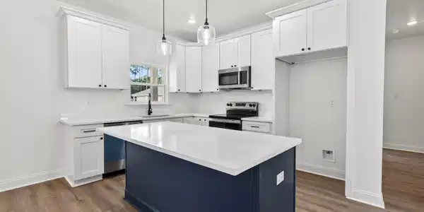 Image 3: 201TarponSt.-11