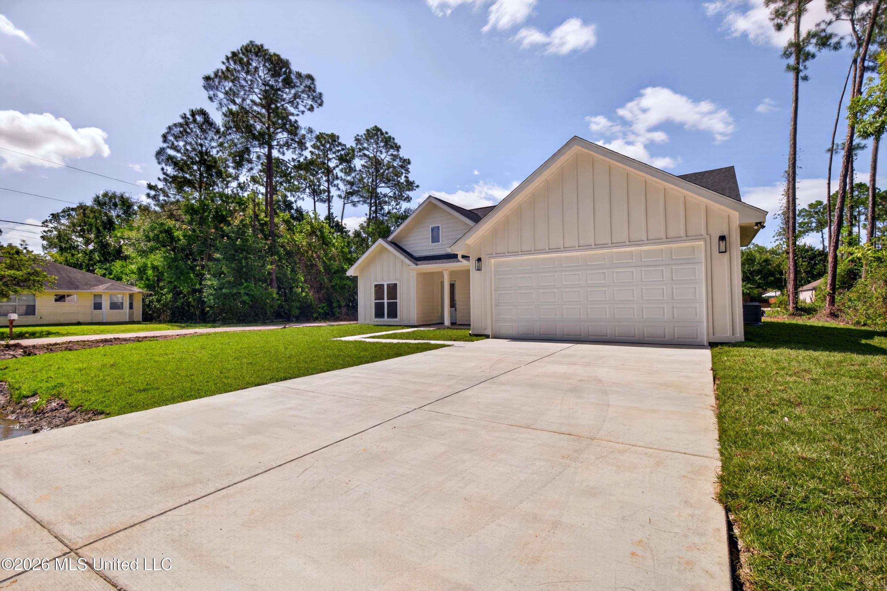 Image 4: 201TarponSt.-3