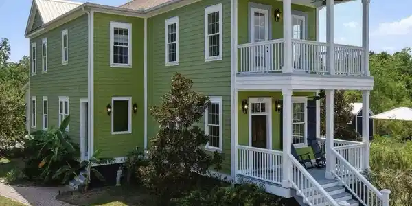 307 Roberts Street
