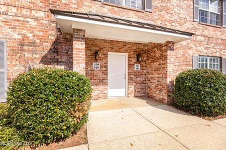 111 Armand Oaks
