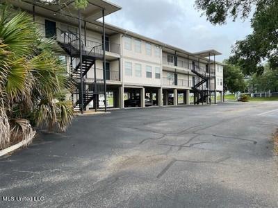 3230 Cumberland Road