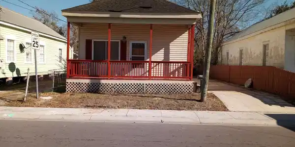 258 Reynoir Street