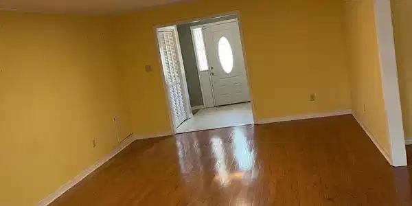 Image 4: Living