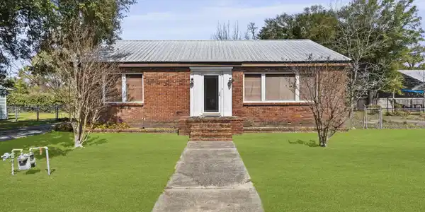 107 Hickory Lane